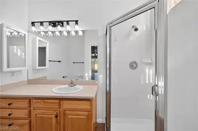 285 Maritime Street, Henderson, NV 89074 Primary Bathroom