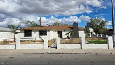 3362 Wayne Street, Las Vegas, NV 89121 Front of Structure