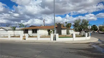 3362 Wayne Street, Las Vegas, NV 89121 Front of Structure