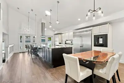 2714 Timber Crossing Court, Henderson, NV 89074 Kitchen