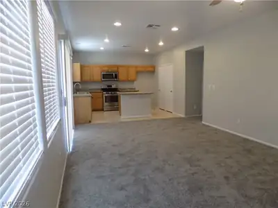 6321 Wild Chive Avenue, Las Vegas, NV 89122 Great Room