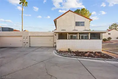3320 Duece Street, Las Vegas, NV 89121 Front of Structure