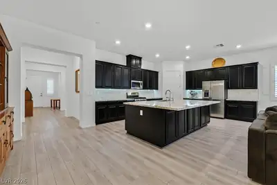 349 Gillespie Glen Avenue, Henderson, NV 89011 Kitchen