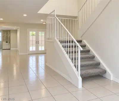 3331 Delderfield Avenue, Las Vegas, NV 89121 Entrance Foyer