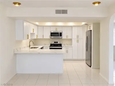 3331 Delderfield Avenue, Las Vegas, NV 89121 Kitchen