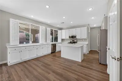 2575 Little Bear Court, Henderson, NV 89052 Kitchen