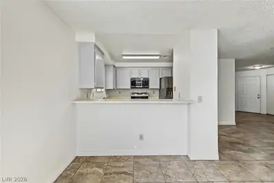6863 Tamarus Street 101, Las Vegas, NV 89119 Kitchen