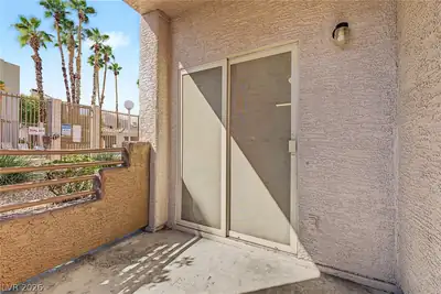 6863 Tamarus Street 101, Las Vegas, NV 89119 Patio