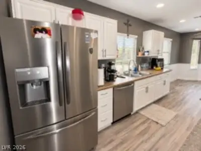 7069 Shadow Crest Drive, Las Vegas, NV 89119 Kitchen