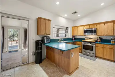 2116 Twisted Oak Avenue, North Las Vegas, NV 89032 Kitchen