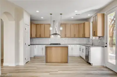 177 Rocky Star Street, Henderson, NV 89012 Kitchen