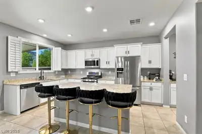 7653 Rosebark Cliffs Street, North Las Vegas, NV 89084 Kitchen