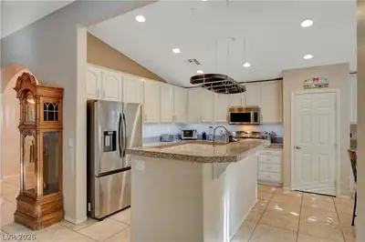 1715 Bluff Hollow Place, North Las Vegas, NV 89084 Kitchen