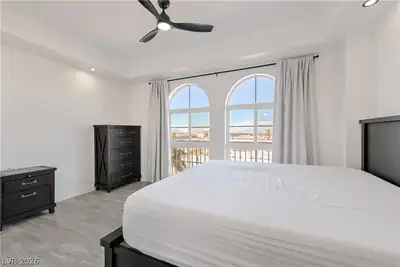 2405 West Serene Avenue 717, Las Vegas