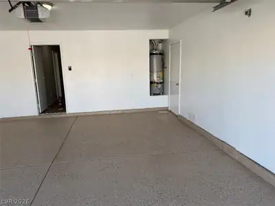 6441 Mountain Mesa Avenue, Las Vegas, NV 89156 Garage