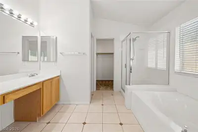 10929 Esta Ponia Court, Las Vegas, NV 89144 Primary Bathroom