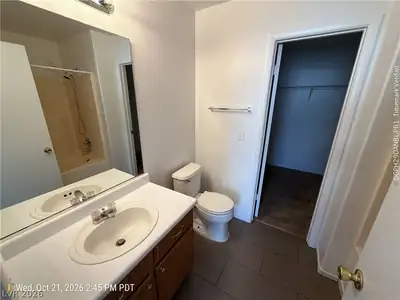 616 Carlos Julio Avenue, North Las Vegas, NV 89031 Primary Bathroom