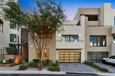 374 Solitude Peak Lane Henderson, NV 89012