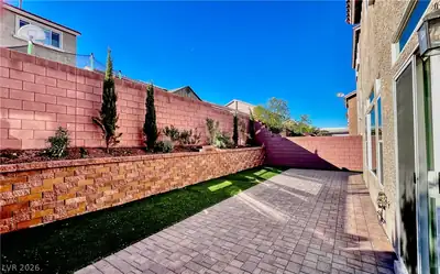 7071 Aspenwood Cellars Court, Las Vegas, NV 89118 Yard