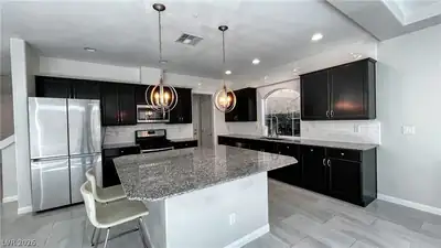 7071 Aspenwood Cellars Court, Las Vegas, NV 89118 Kitchen