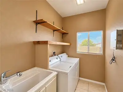 4420 Dunlap Crossing Street, Las Vegas, NV 89129 Laundry