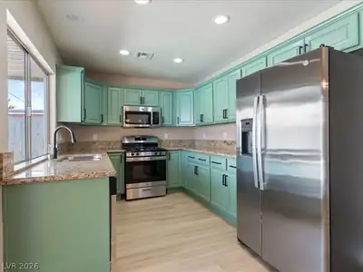 5282 Stampa Avenue, Las Vegas, NV 89146 Kitchen
