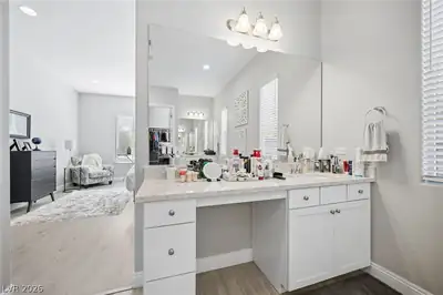 3471 Molinos Drive, Las Vegas, NV 89141 Primary Bathroom