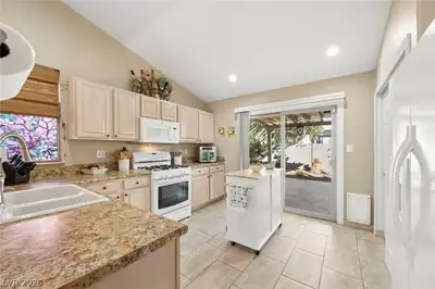 5708 Berwick Falls Lane, Las Vegas, NV 89149 Kitchen