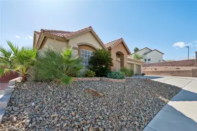 1691 Navarre Lane, Henderson, NV 89014 Front of Structure