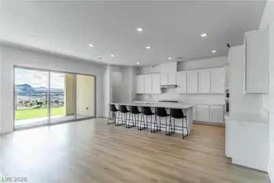 5 Faro De Marbella Court, Henderson, NV 89011 Kitchen