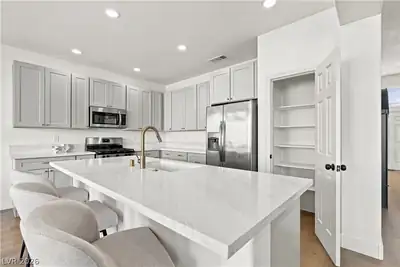 8916 Loggers Mill Avenue, Las Vegas