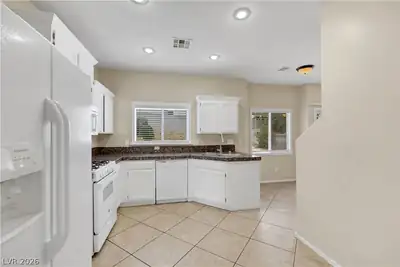 3177 Majestic Shadows Avenue, Henderson, NV 89052 Kitchen