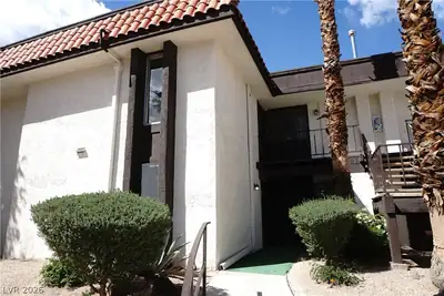 1405 Vegas Valley Drive 225, Las Vegas, NV 89169 Front of Structure