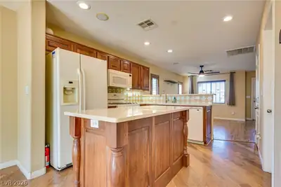 5280 Judkins Drive, Las Vegas, NV 89122 Kitchen