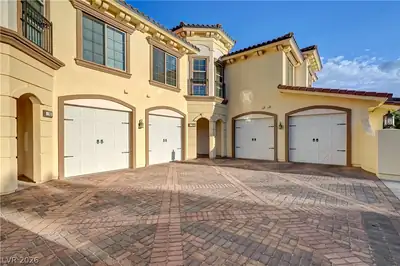 17 Via Visione 103, Henderson, NV 89011 Garage