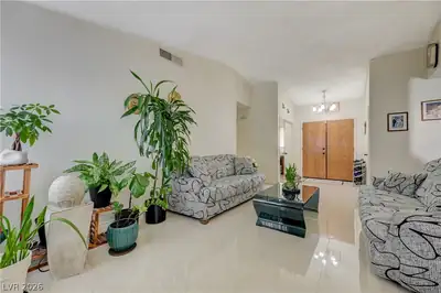 6432 Chippindale Lane, Las Vegas, NV 89108 Living Room
