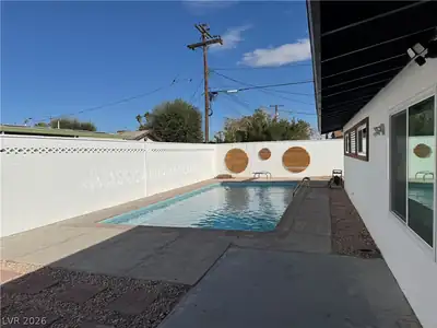 545 Ellen Way, Las Vegas, NV 89104 Pool