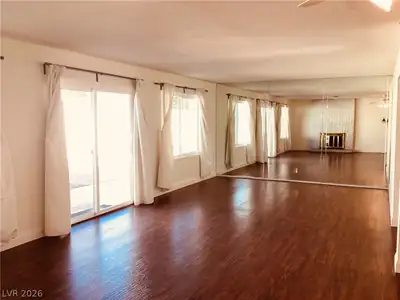 545 Ellen Way, Las Vegas, NV 89104 Living Room