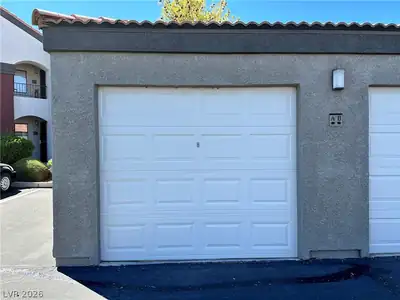 950 Seven Hills Drive 2322, Henderson, NV 89052 Garage