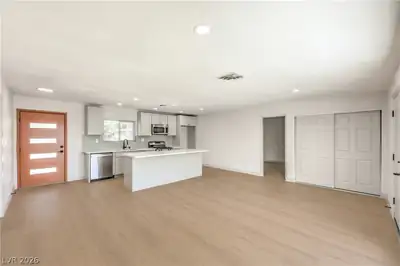 906 Baker Avenue, Las Vegas, NV 89108 