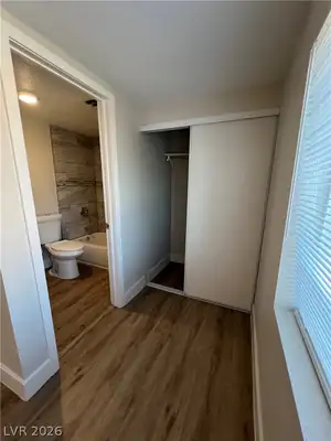 1011 Norman Avenue, Las Vegas, NV 89104 Primary Bathroom