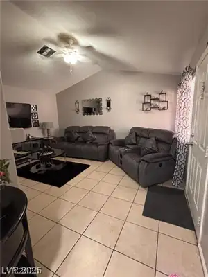 1600 North Torrey Pines Drive 101, Las Vegas, NV 89108 Living Room
