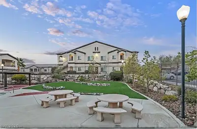 2291 West Horizon Ridge Parkway 2108, Henderson, NV 89052 Yard