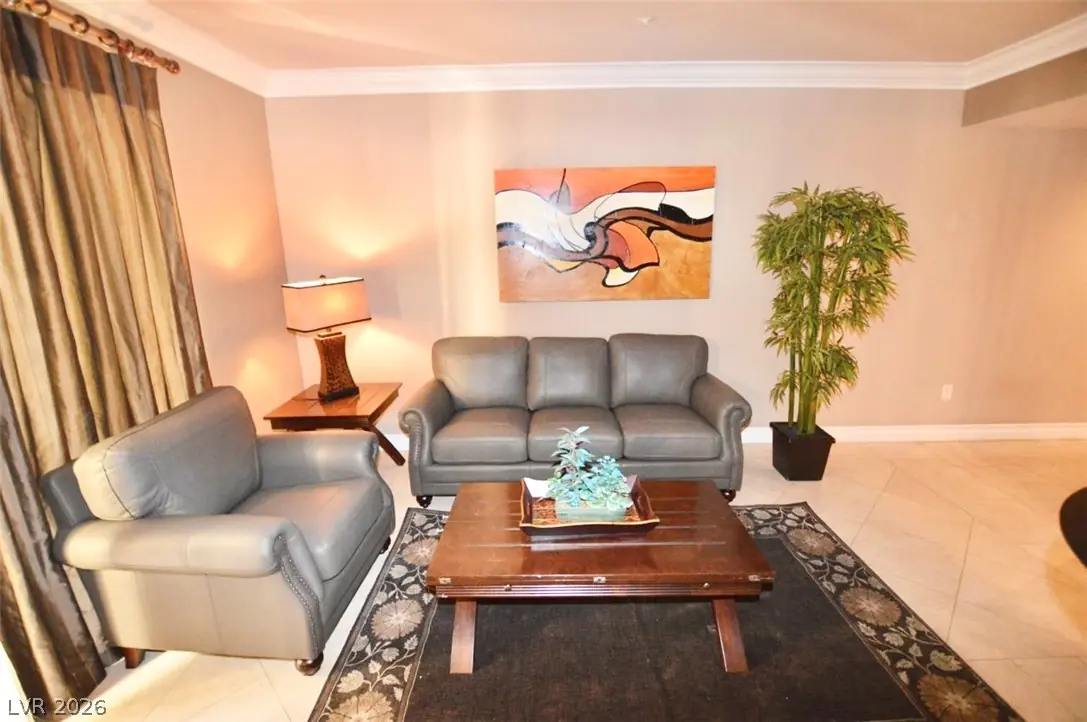 230 East Flamingo Road 102, Las Vegas, NV 89169