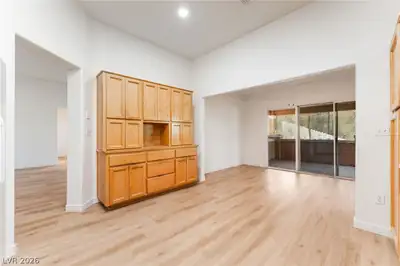 10300 Sawmill Avenue, Las Vegas, NV 89134 Dining Area