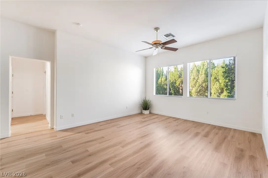 10300 Sawmill Avenue, Las Vegas, NV 89134