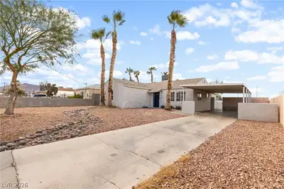 134 Continental Avenue, Henderson, NV 89015 Front of Structure