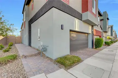 2683 Kindswood Street, Henderson, NV 89044 Front of Structure