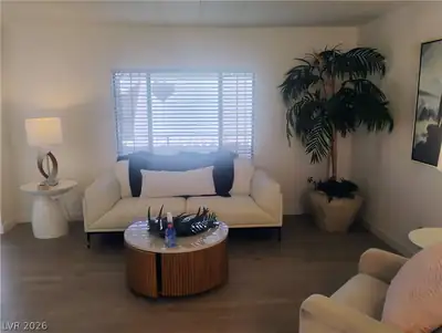 3370 Ewa Beach Drive, Las Vegas, NV 89122 Living Room