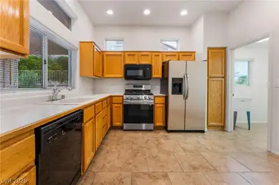 10713 Hunters Woods Place, Las Vegas, NV 89134 Kitchen